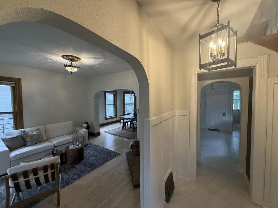943 N 34th STREET, Milwaukee, WI 53208 - #3