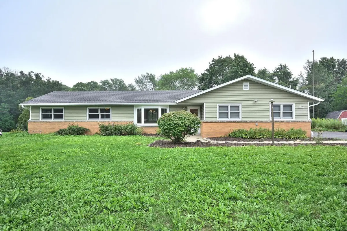 W164N5080 Lone Oak LANE, Menomonee Falls, WI 53051 - #1