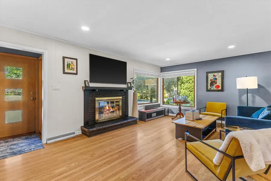 11825 W Elmhurst PARKWAY, Wauwatosa, WI 53226 - #2