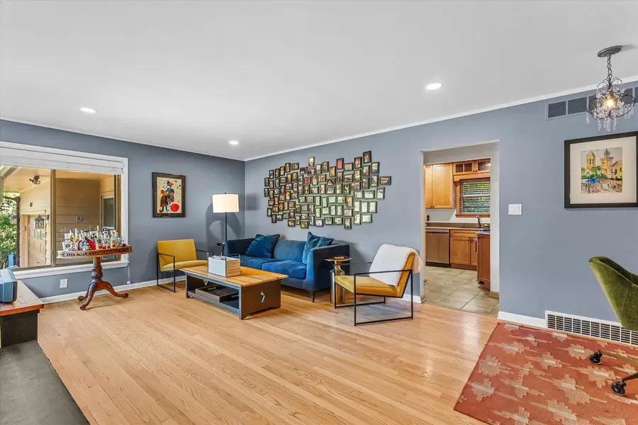 11825 W Elmhurst PARKWAY, Wauwatosa, WI 53226 - #3