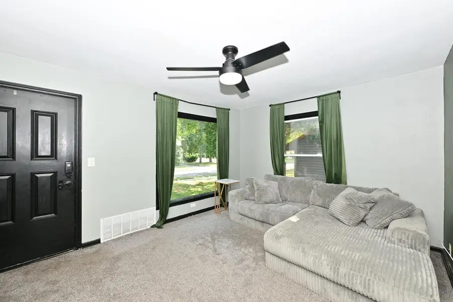 8113 W Townsend STREET, Milwaukee, WI 53222 - #3