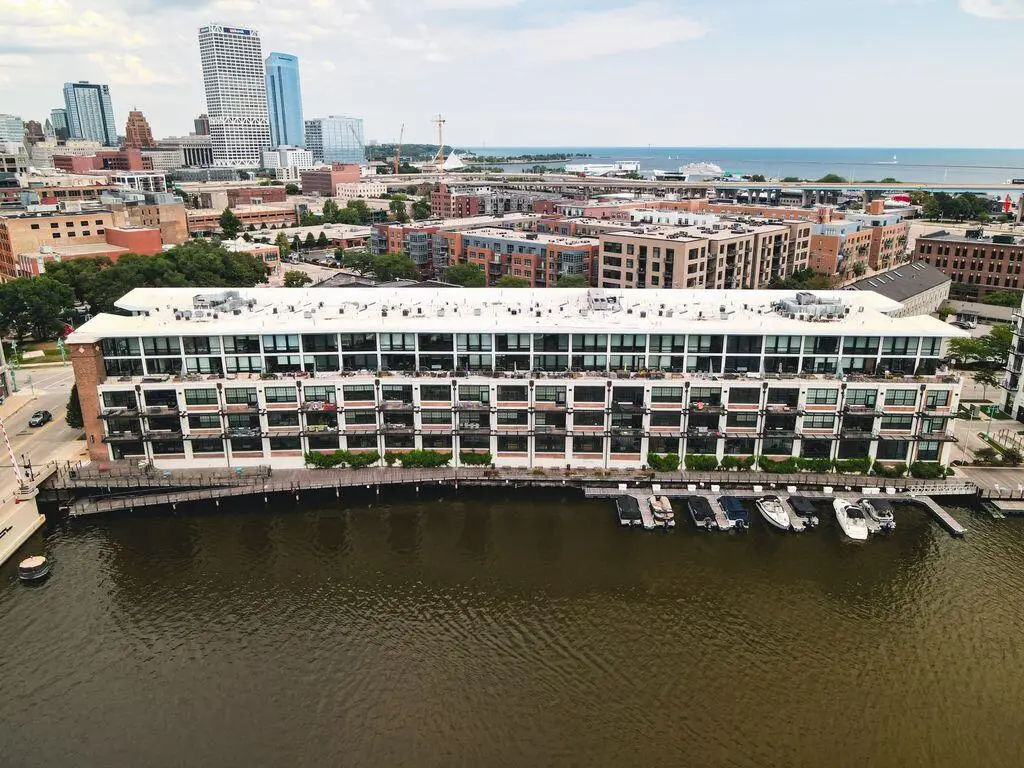 311 E Erie STREET #425, Milwaukee, WI 53202 - #1