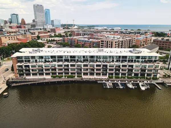 311 E Erie STREET #425, Milwaukee, WI 53202