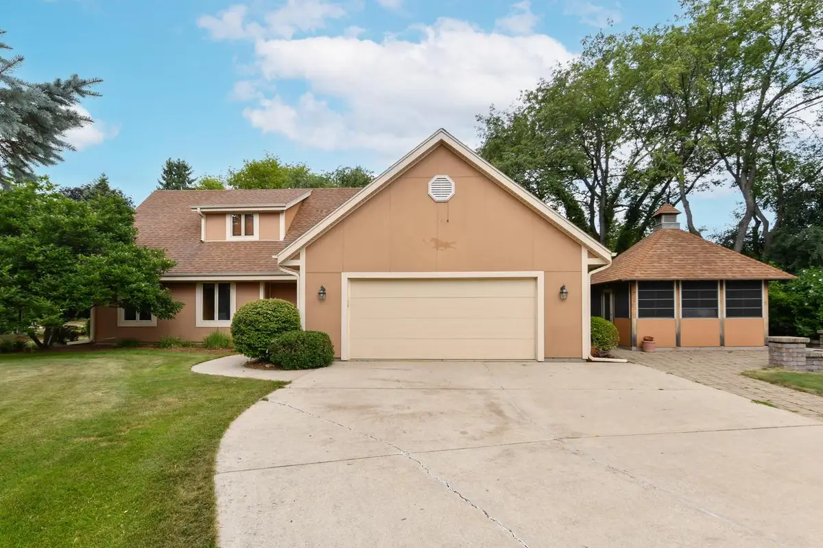 W270N6983 Woodland Oaks DRIVE, Lisbon, WI 53089 - #1
