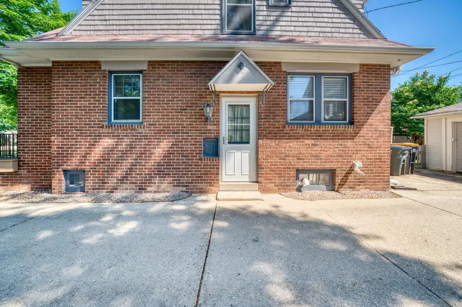 426 N 70th STREET, Wauwatosa, WI 53213 - #3