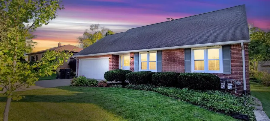 9715 W Wisconsin AVENUE, Wauwatosa, WI 53226 - #3