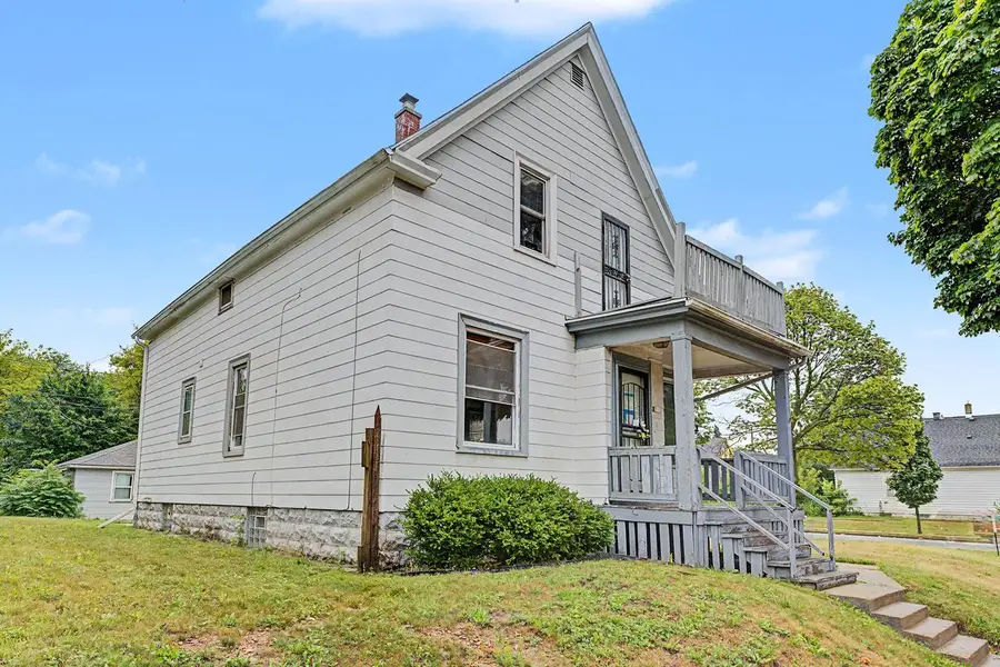 2910 N 17th STREET, Milwaukee, WI 53206 - #3
