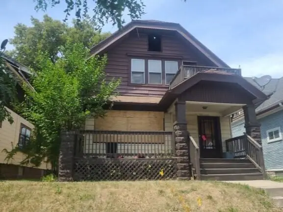3223 N 16th STREET, Milwaukee, WI 53206 - #1