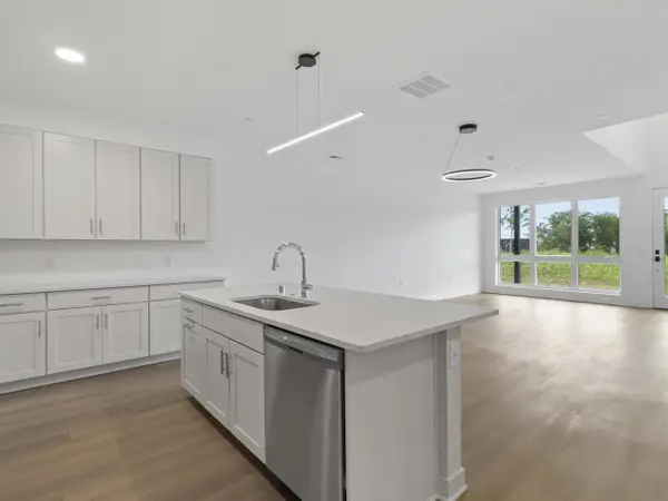 9378 S Alder PLACE #104, Oak Creek, WI 53154