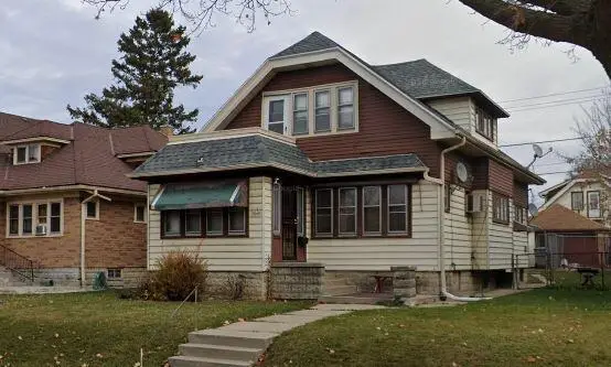 4136 N 21st STREET, Milwaukee, WI 53209