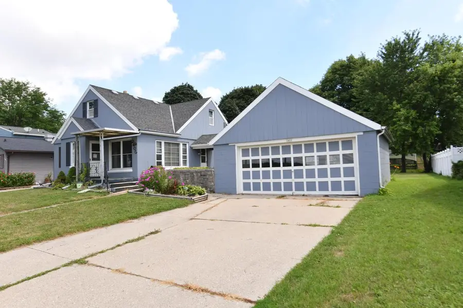 2400 S 100th STREET, West Allis, WI 53227 - #3
