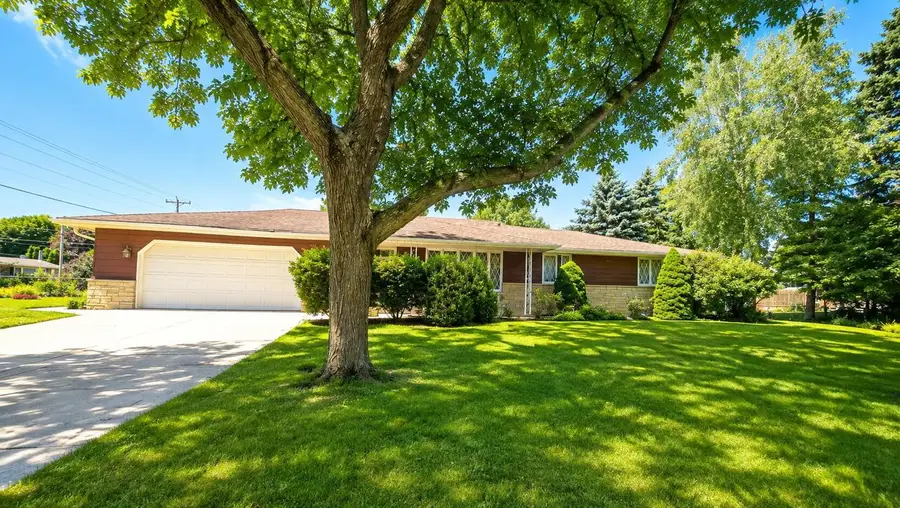 4468 S 8th STREET, Sheboygan, WI 53081 - #3