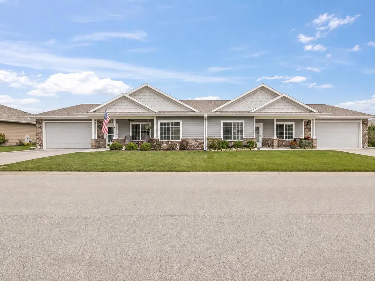 N13W6576 Cedarburg TRAIL, Cedarburg, WI 53012 - #1