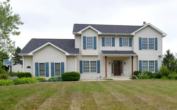 4851 W Alesci DRIVE, Franklin, WI 53132