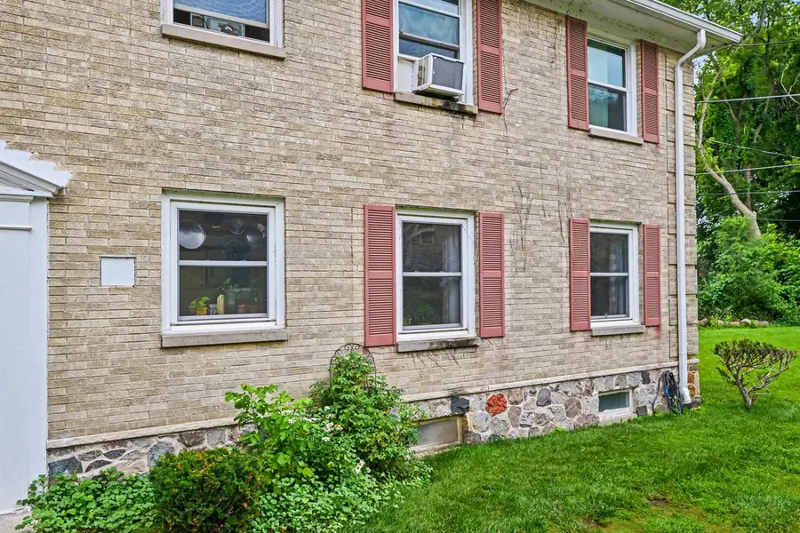 1323 E Randolph COURT #B, Milwaukee, WI 53212 - #3