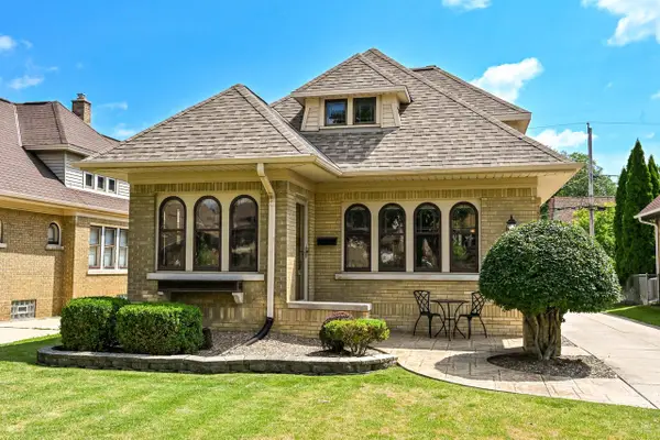 2454 Lefeber AVENUE, Wauwatosa, WI 53213