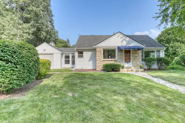 W160N8714 Patton DRIVE, Menomonee Falls, WI 53051