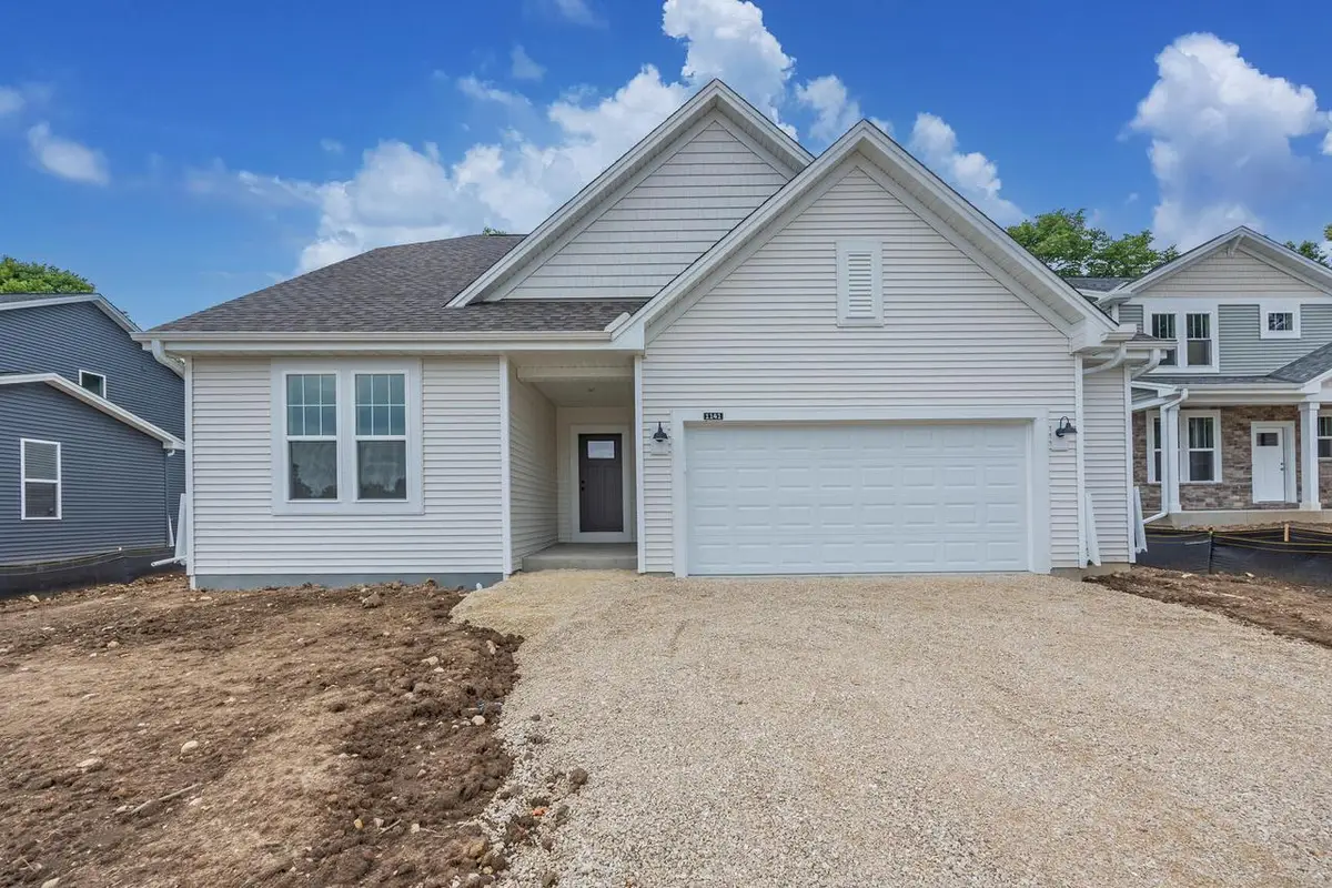 1141 Mt. Vernon DRIVE, Hartford, WI 53027 - #1