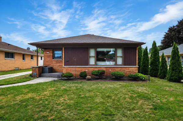 8109 W Potomac AVENUE, Milwaukee, WI 53218
