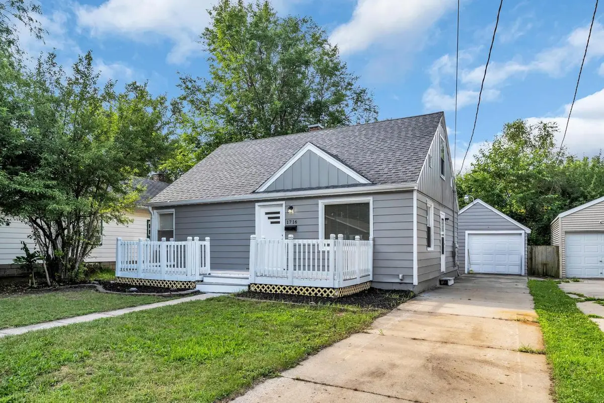 1716 W Grand AVENUE, Beloit, WI 53511 - #1