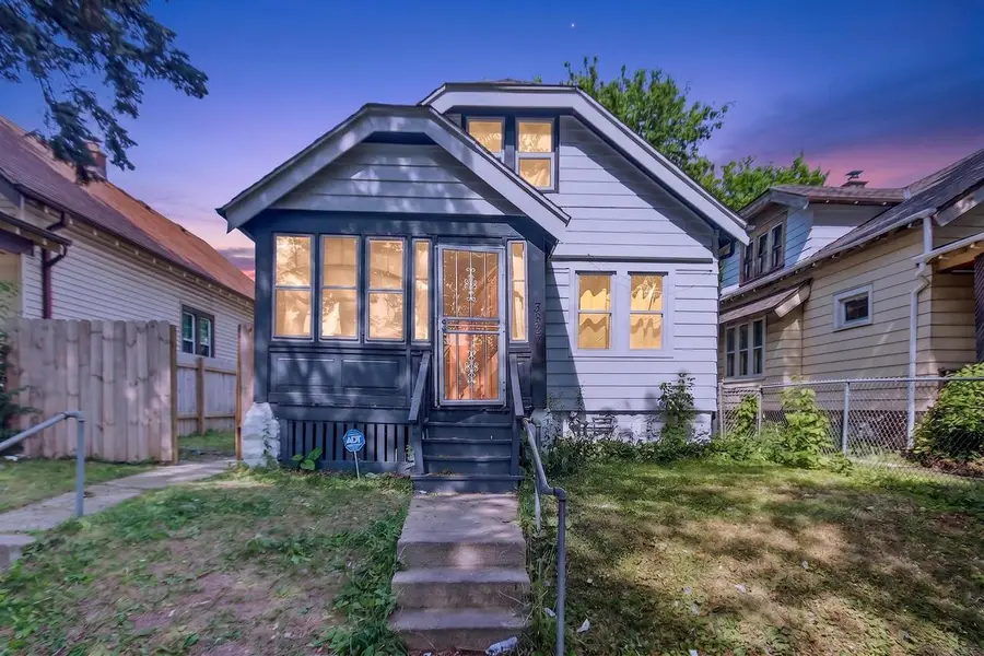 3827 Dr William Finlayson STREET, Milwaukee, WI 53212 - #2