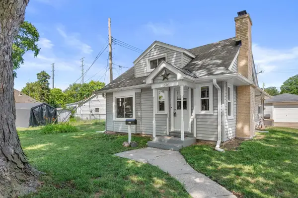 624 S 105th STREET, West Allis, WI 53214