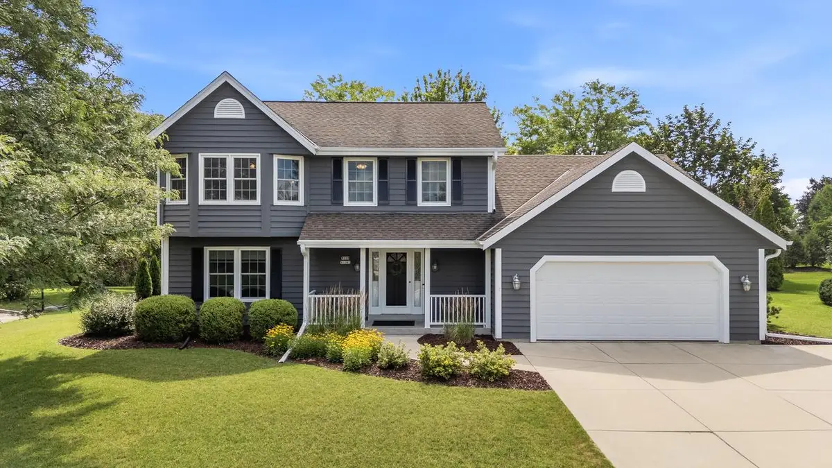W170N5141 Fair Oak PARKWAY, Menomonee Falls, WI 53051 - #1