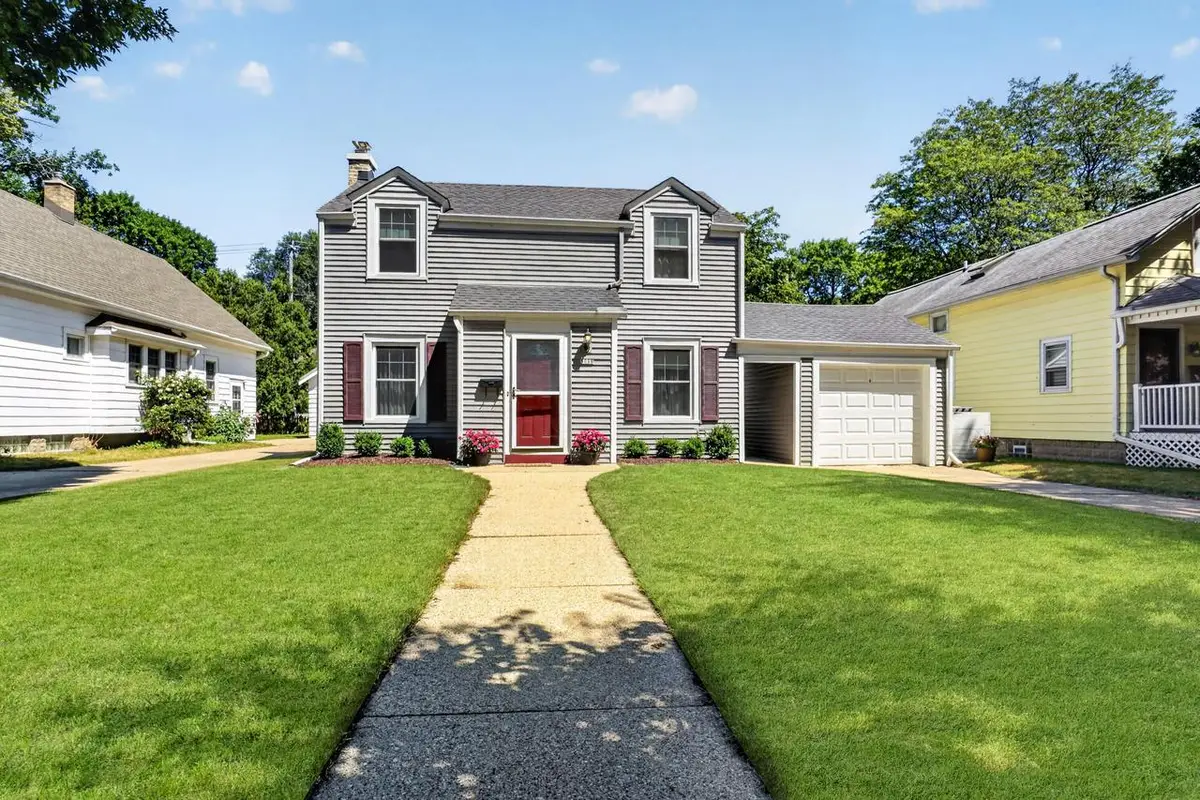 5008 N Elkhart AVENUE, Whitefish Bay, WI 53217 - #1