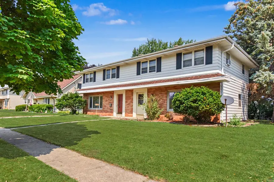 5111 Maplewood DRIVE #5113, Greendale, WI 53129 - #3