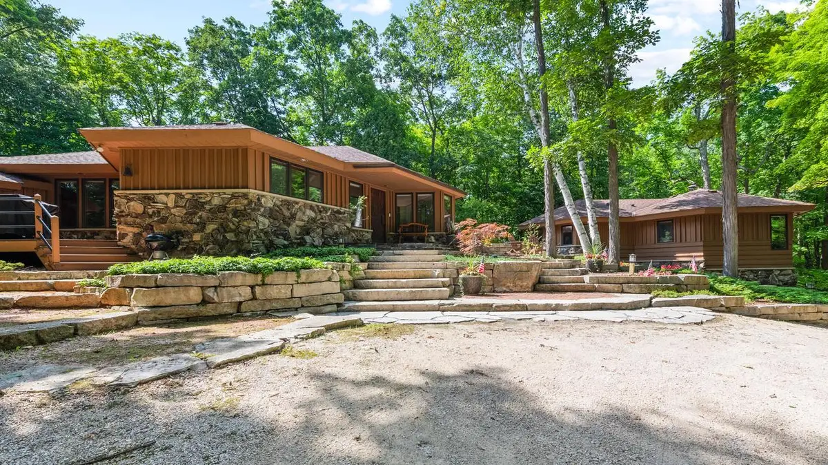 2775 E Moraine DRIVE, Kewaskum, WI 53040 - #1