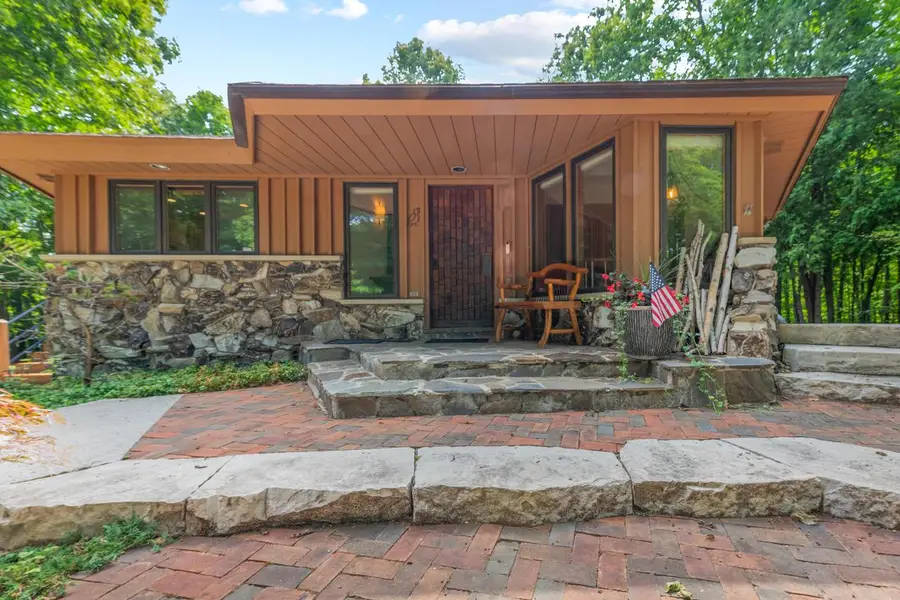 2775 E Moraine DRIVE, Kewaskum, WI 53040 - #2
