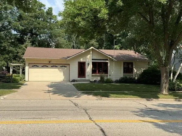 310 S Grandview BOULEVARD, Waukesha, WI 53188