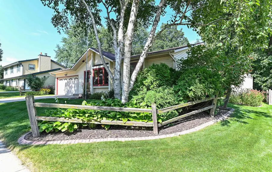 310 S Grandview BOULEVARD, Waukesha, WI 53188 - #3