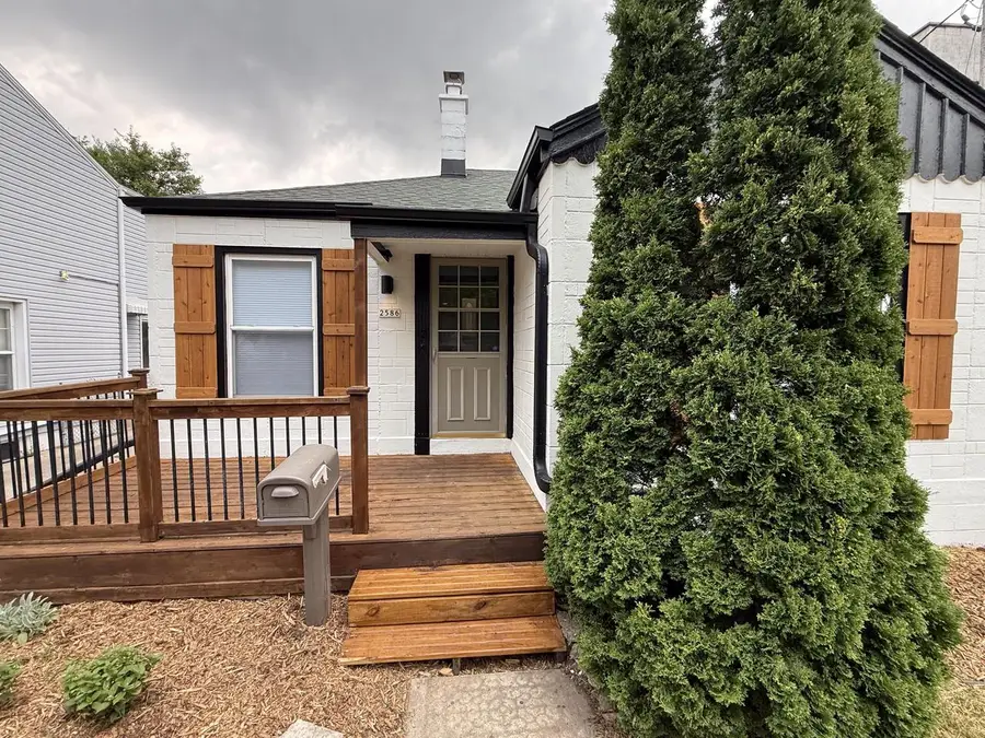 2586 S 77th STREET, West Allis, WI 53219 - #2