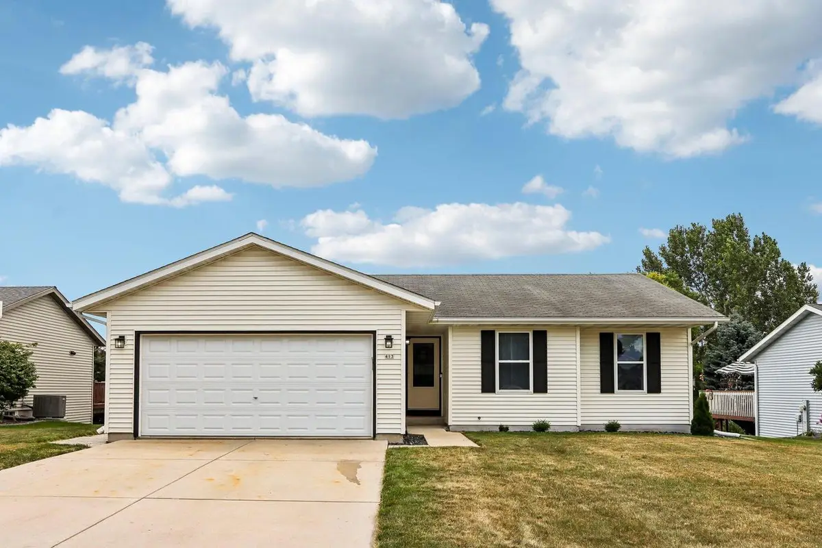 413 Broadmoore DRIVE, Hartford, WI 53027 - #1