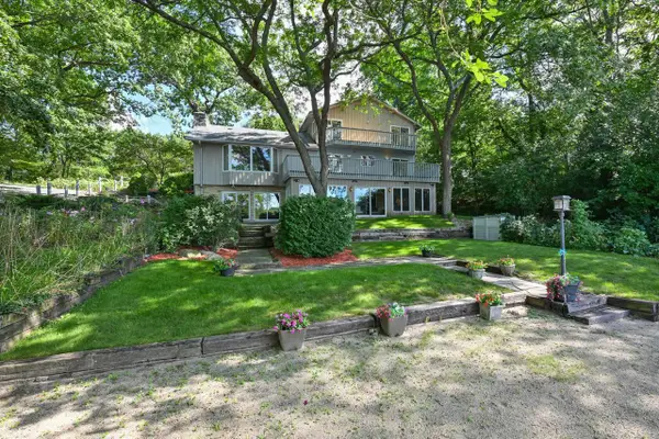 N9491 Island DRIVE, Mukwonago, WI 53149