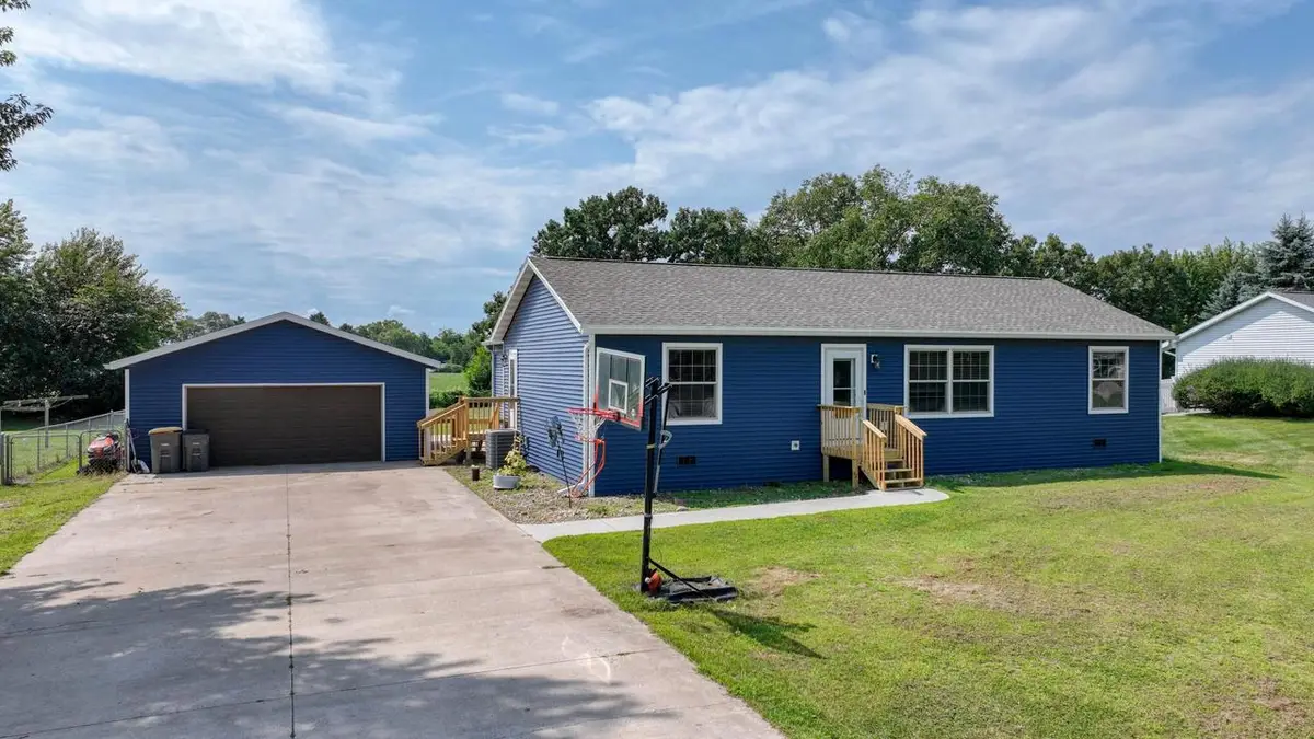 W8249 Woodview DRIVE, Onalaska, WI 54650 - #1