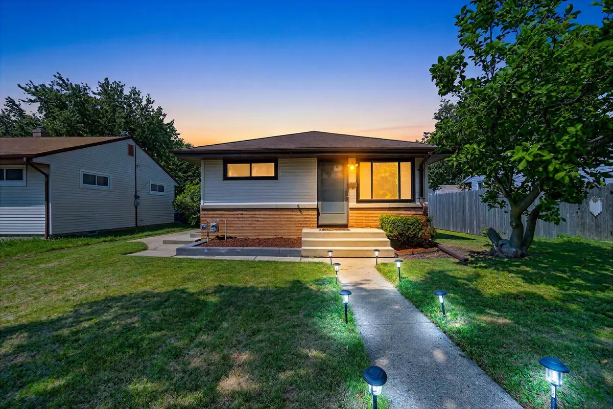 4643 S Logan AVENUE, Milwaukee, WI 53207 - #1