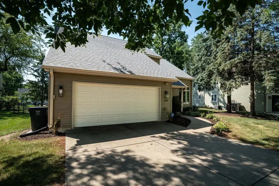 10541 W Pine Ridge ROAD, Greenfield, WI 53228 - #3