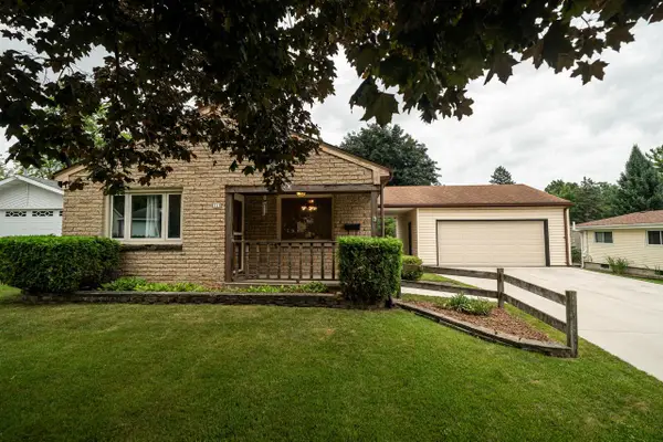 110 S Highland AVENUE, Thiensville, WI 53092