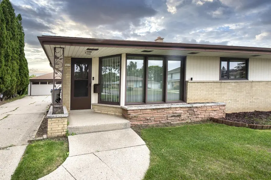 7219 W Crawford AVENUE, Milwaukee, WI 53220 - #3