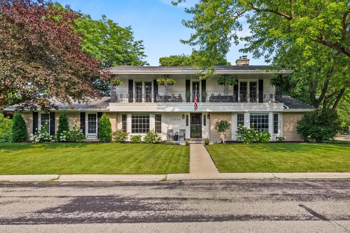 12556 N La Belle COURT, Mequon, WI 53092 - #1