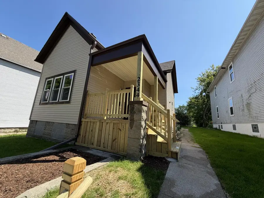 2344 N Dr William Finlayson STREET, Milwaukee, WI 53212 - #3