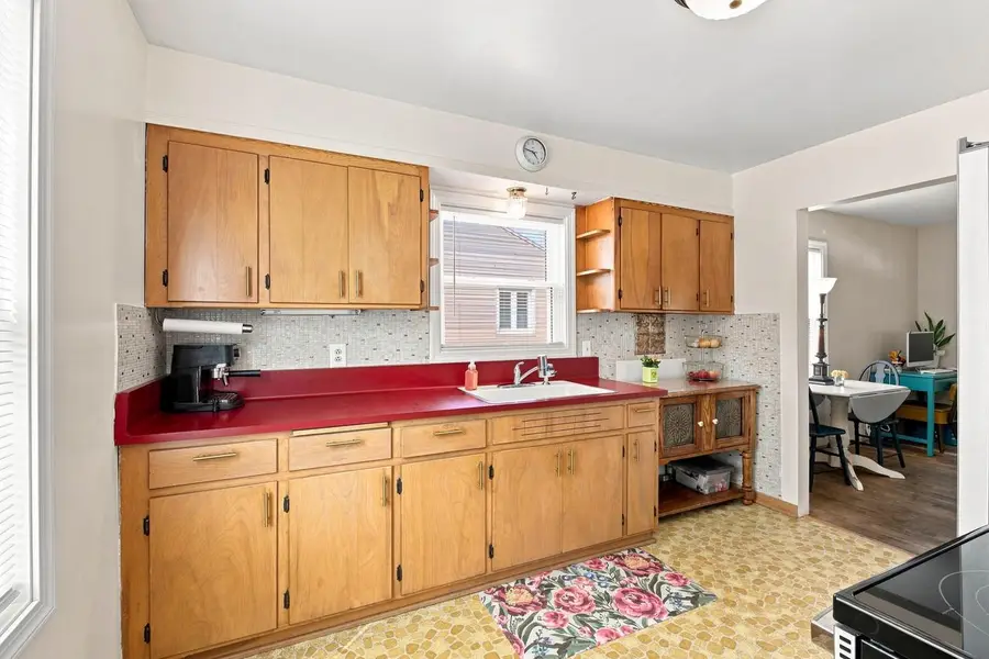 W169N8609 Sheridan DRIVE, Menomonee Falls, WI 53051 - #3