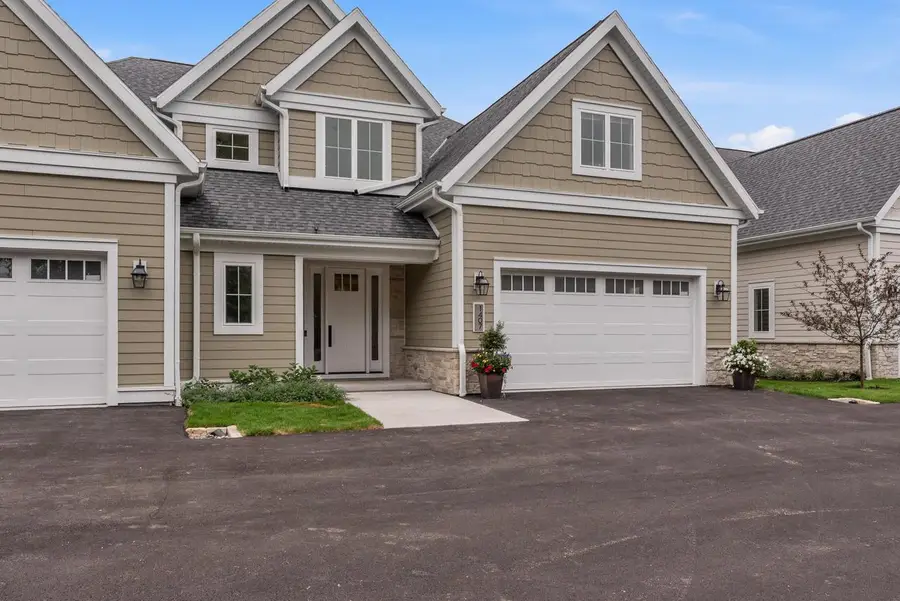 1407 W Eastbrook DRIVE, Mequon, WI 53092 - #2