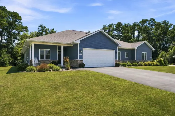 490 Meadowlark LANE E, Green Lake, WI 54941