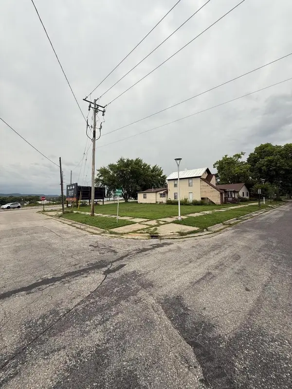 1410-1412 5TH AVENUE S, La Crosse, WI 54601