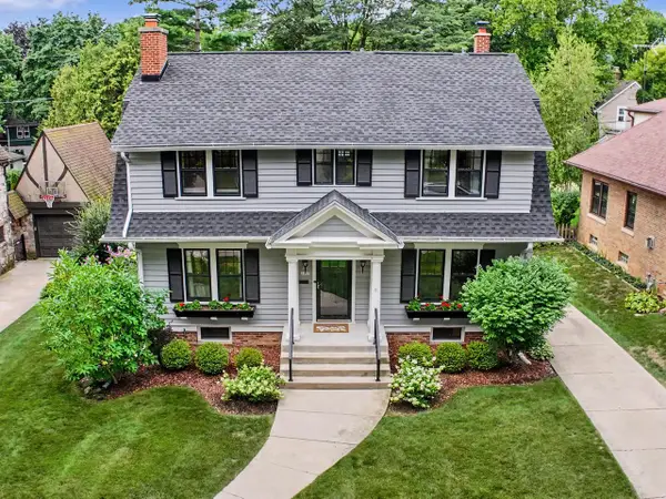 2029 Underwood AVENUE, Wauwatosa, WI 53213