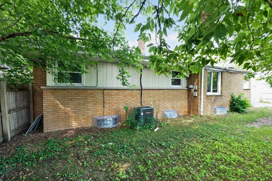 7836 W Beckett AVENUE, Milwaukee, WI 53218 - #2