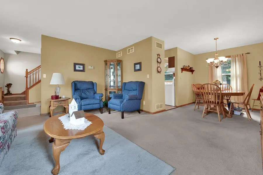 7941 S Cecily DRIVE, Oak Creek, WI 53154 - #3